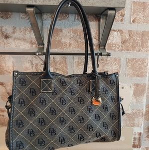 Dooney & Bourke tote purse